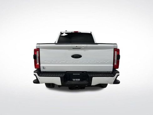 Used 2025 Ford F350 Lariat w/ Black Appearance Package image 15