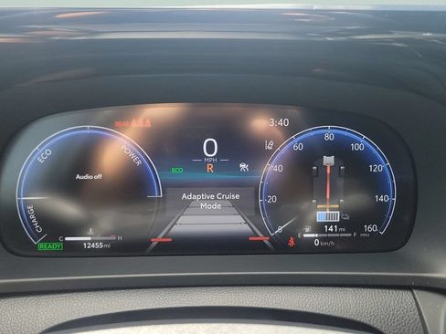Certified 2025 Toyota Crown AWD/4WD image 22
