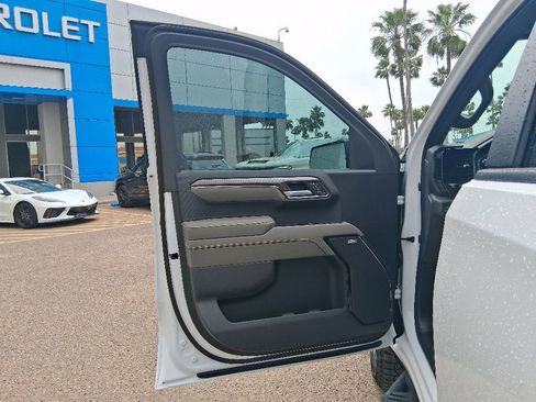 New 2026 Chevrolet Silverado 1500 ZR2 w/ LPO, Dark Essentials Package AWD/4WD image 17