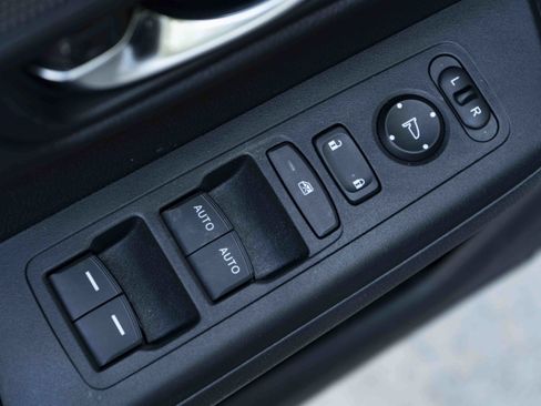 Used 2025 Honda CR-V Sport image 37