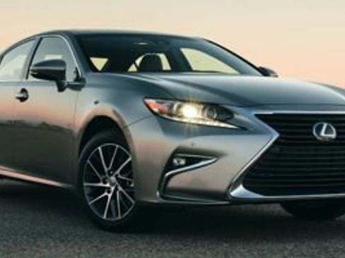 Used 2017 Lexus ES 350 w/ Navigation System Package FWD image 1