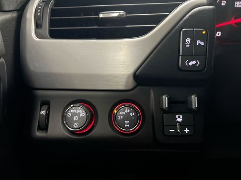 Used 2015 GMC Yukon SLE w/ Convenience Package AWD/4WD image 17