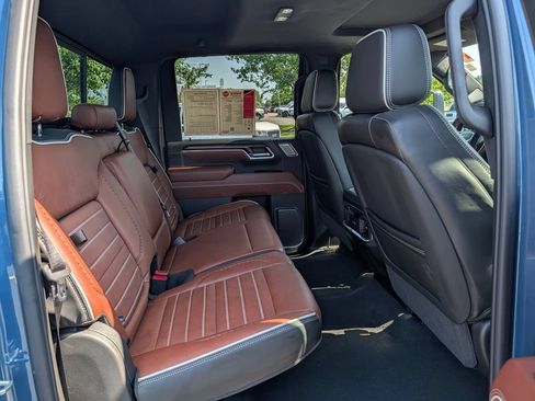 Used 2026 GMC Sierra 3500 Denali Ultimate AWD/4WD image 18