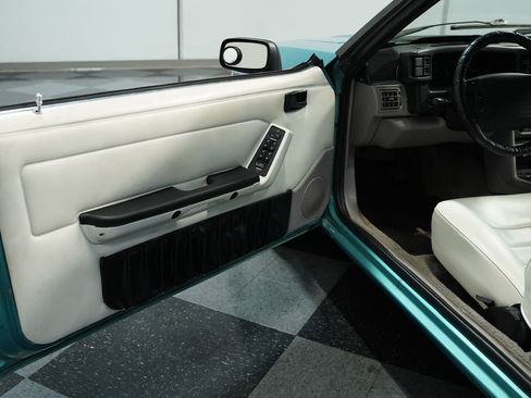 Used 1992 Ford Mustang LX image 28
