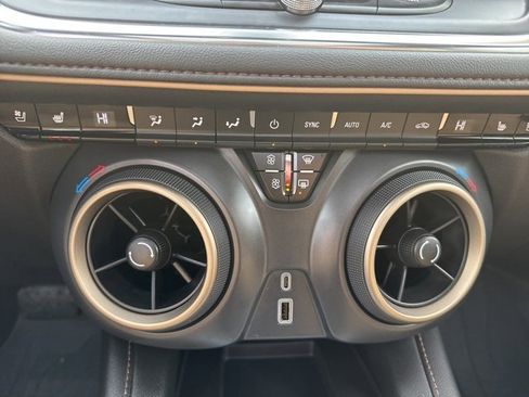 Used 2024 Chevrolet Blazer Premier w/ Driver Confidence II Package image 28