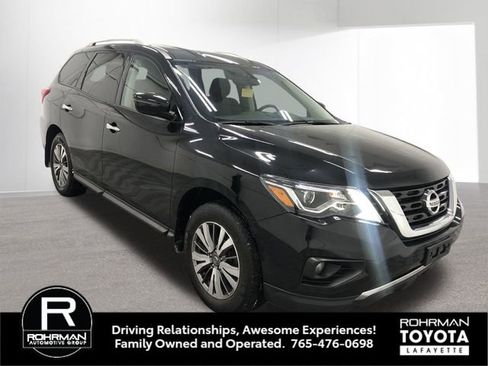 Used 2020 Nissan Pathfinder SV image 9