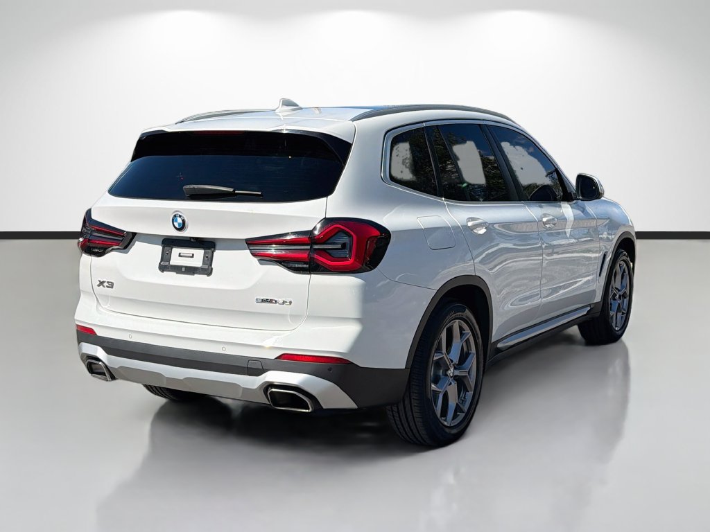 Used 2023 BMW X3 sDrive30i w/ Premium Package RWD image 3