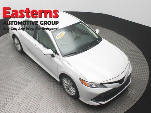 Used 2019 Toyota Camry XLE w/ Carpet Mat Package FWD image 3