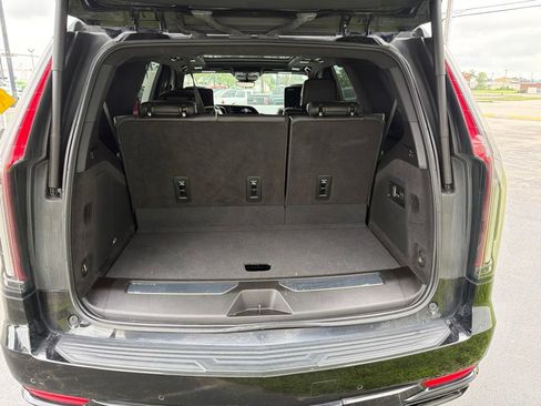 Used 2023 Cadillac Escalade Sport Platinum w/ Heavy-Duty Trailer Package AWD/4WD image 18