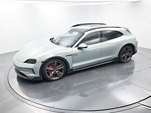 Certified 2025 Porsche Taycan 4S AWD/4WD image 32
