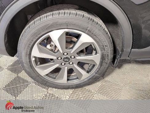 Used 2024 Ford Escape Platinum AWD/4WD image 47