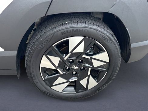 Certified 2024 Hyundai Kona SEL w/ Convenience Package FWD image 9