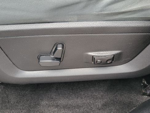 Used 2015 RAM 1500 Lone Star image 17