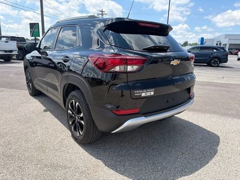 Used 2022 Chevrolet TrailBlazer LT w/ Convenience Package AWD/4WD image 8