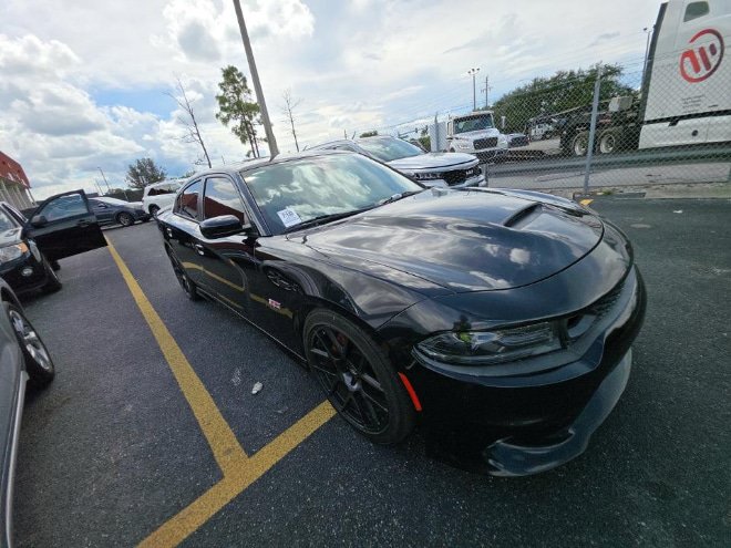 Used 2019 Dodge Charger Scat Pack w/ Technology Group RWD image 3