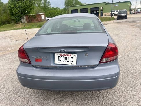 Used 2006 Ford Taurus SE FWD image 8