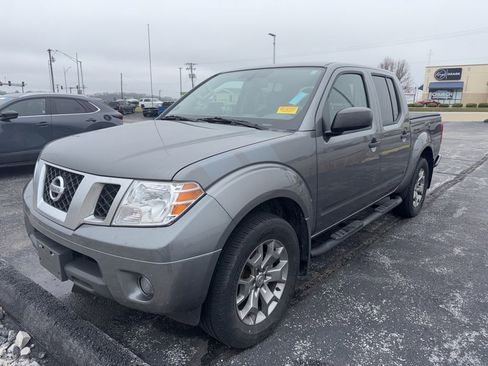 Used 2020 Nissan Frontier SV image 4