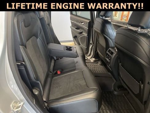 Used 2024 Jeep Grand Cherokee Trailhawk image 33