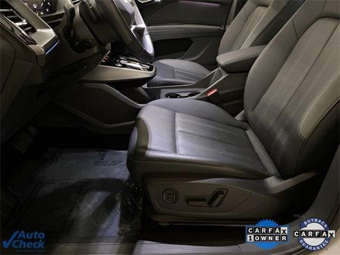 Used 2024 Audi Q4 e-tron Premium Plus w/ Premium Plus image 63