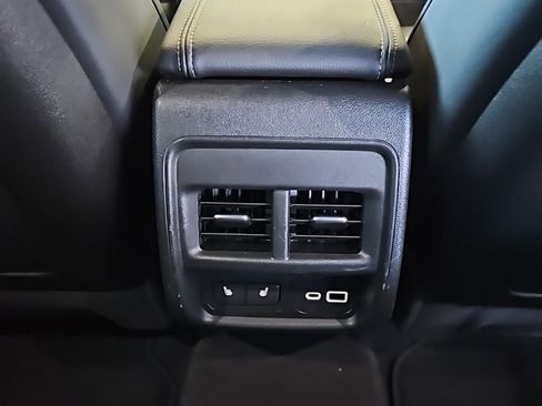 Used 2023 Cadillac XT4 Luxury image 18