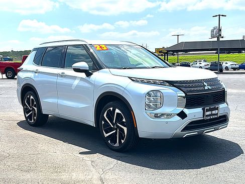 Used 2023 Mitsubishi Outlander SEL FWD image 10