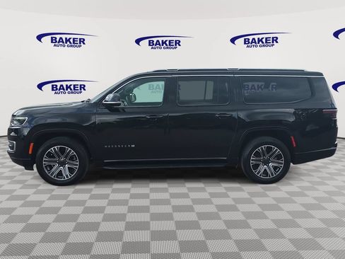 Used 2024 Jeep Wagoneer L Series II w/ Flexible Seating Group AWD/4WD image 6