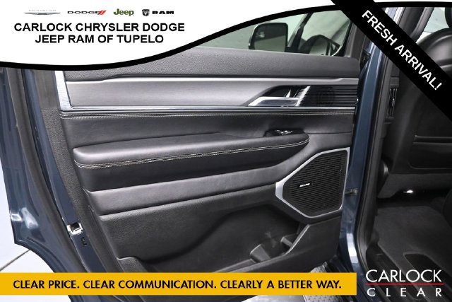 Used 2023 Jeep Wagoneer Series II AWD/4WD image 30