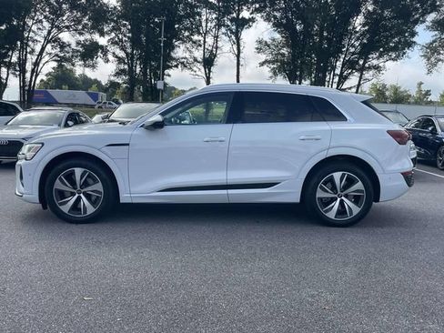 Certified 2024 Audi Q8 e-tron Prestige AWD/4WD image 4