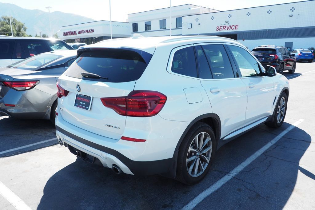 Used 2018 BMW X3 xDrive30i AWD/4WD image 4
