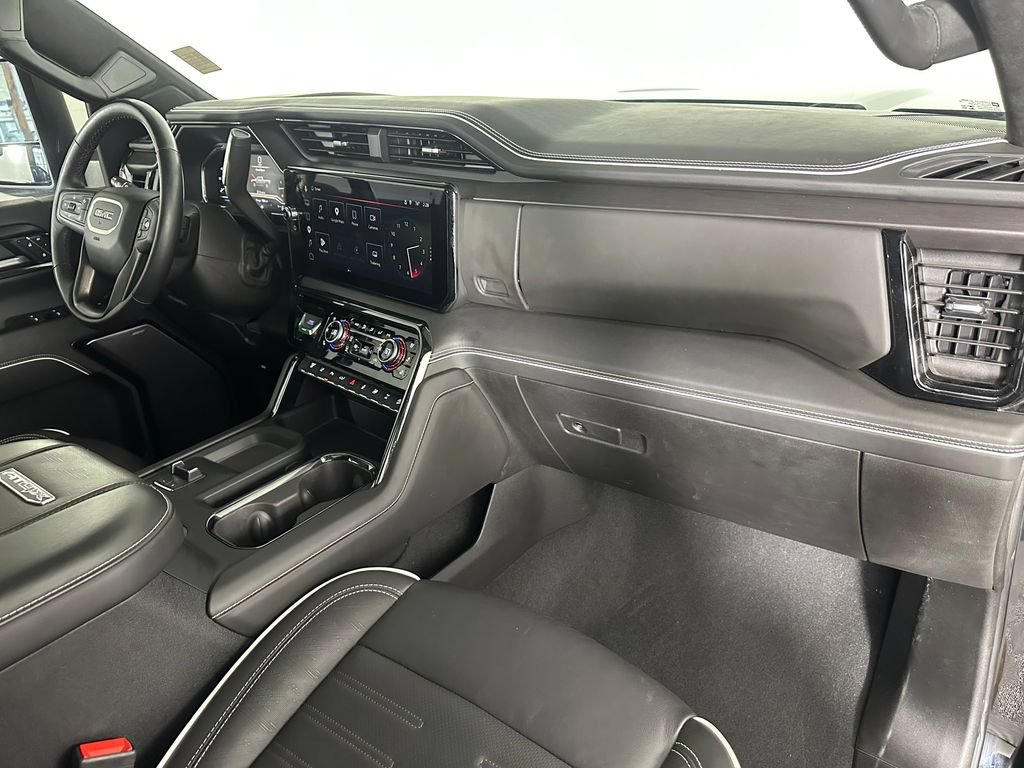 Used 2025 GMC Sierra 2500 AT4X AWD/4WD image 32