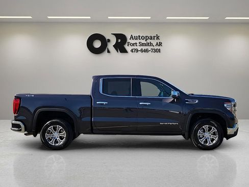 Used 2024 GMC Sierra 1500 SLT image 6