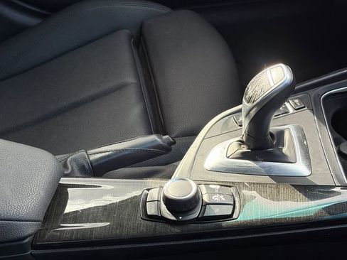 Used 2017 BMW 330i Sedan image 9