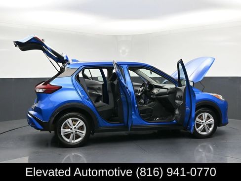 Used 2022 Nissan Kicks S FWD image 33