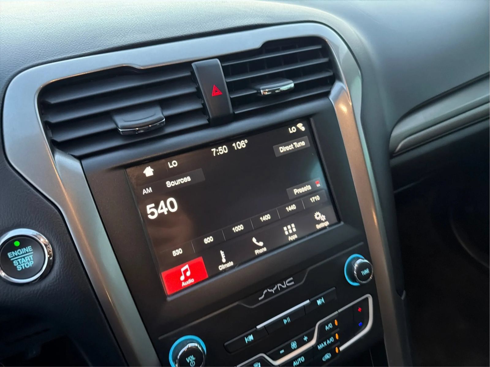 Used 2019 Ford Fusion SE FWD image 19