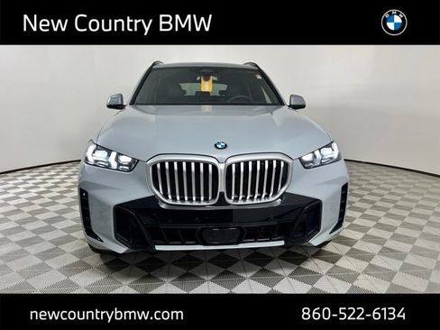 New 2026 BMW X5 xDrive40i w/ M Sport Package AWD/4WD image 2