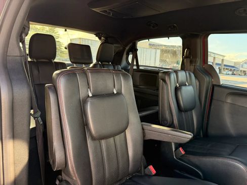 Used 2017 Dodge Grand Caravan GT FWD image 22