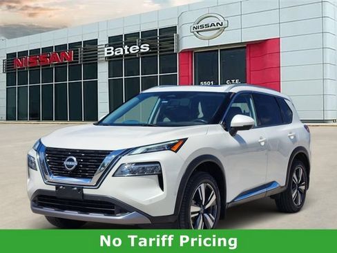 Used 2023 Nissan Rogue SL w/ SL Premium Package FWD image 2