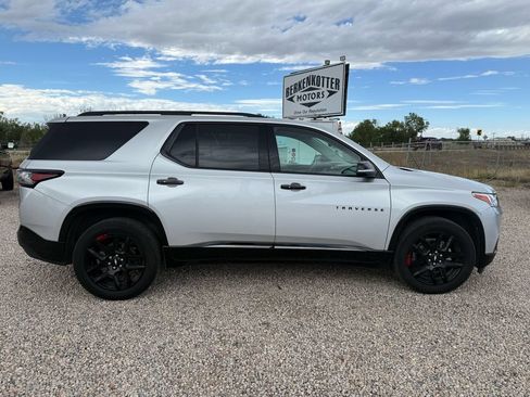 Used 2021 Chevrolet Traverse Premier w/ Redline Edition AWD/4WD image 12