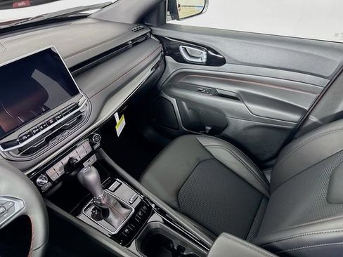 New 2026 Jeep Compass Trailhawk image 21