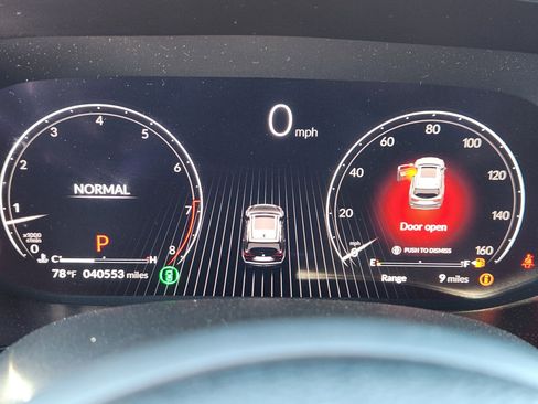 Used 2023 Acura MDX SH-AWD w/ Technology Package image 10
