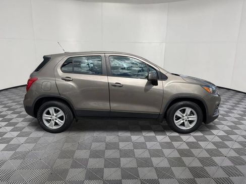 Used 2020 Chevrolet Trax LS FWD image 10