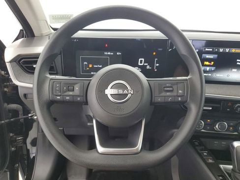 Used 2025 Nissan Kicks SV w/ Illumination Package FWD image 21