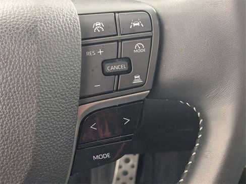 Used 2025 Toyota Camry SE image 16