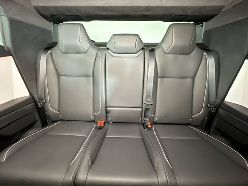 Used 2024 Tesla Cybertruck AWD Crew Cab image 12