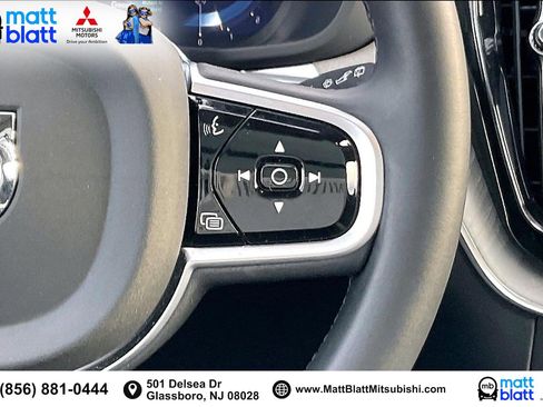 Used 2025 Volvo XC60 B5 Plus image 21