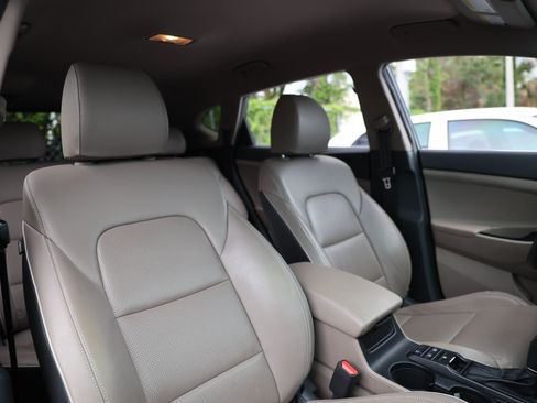 Used 2021 Hyundai Tucson Limited FWD image 20