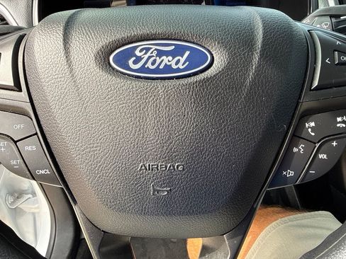 Used 2022 Ford Edge SE w/ Black Appearance Package AWD/4WD image 27