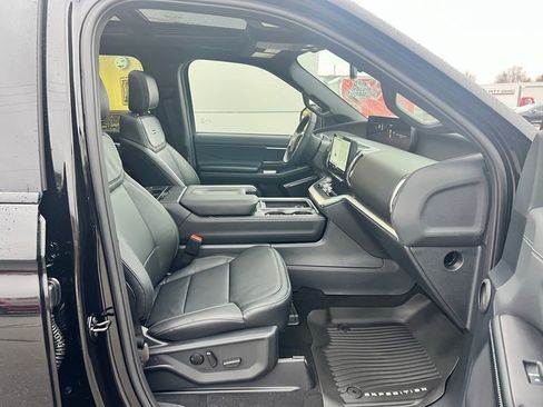 New 2025 Ford Expedition Max Platinum w/ Stealth Performance Package image 40