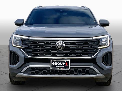 Used 2024 Volkswagen Atlas Cross Sport SE FWD image 4