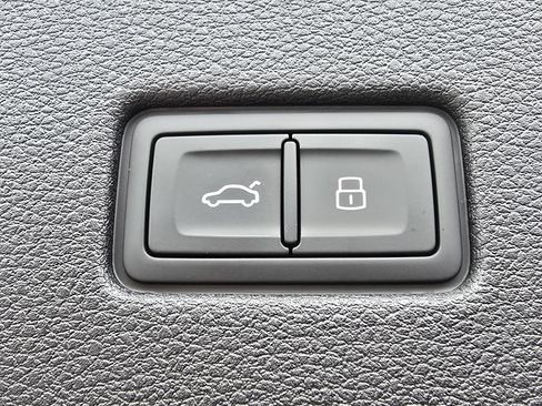 New 2026 Audi Q8 Premium Plus image 18